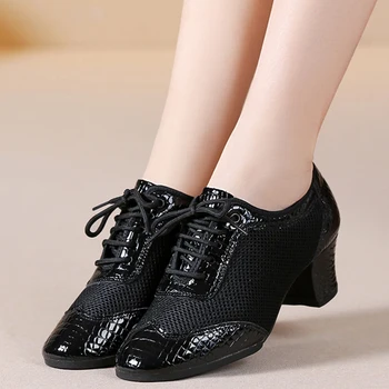 Новые туфли для латинских танцев, женские танцевальные туфли с мягкой подошвой, дышащие танцевальные туфли для взрослых, обувь для учителей на среднем каблуке, летняя обувь